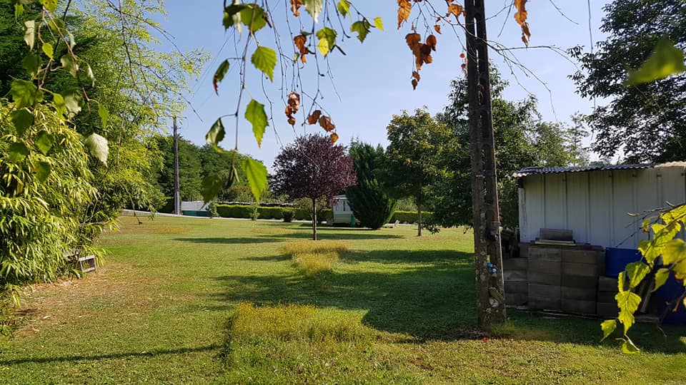 Aire camping-car  Diss-sous-le-Lude (72800) - Photo 10